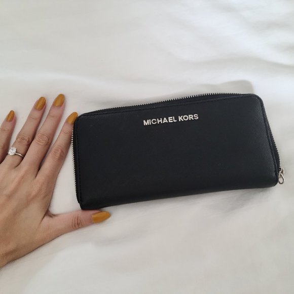 Michael Kors Handbags - Michael Kors Black Saffiano Leather Wallet